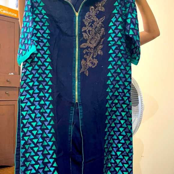 Indian suit - Picture 1 of 5